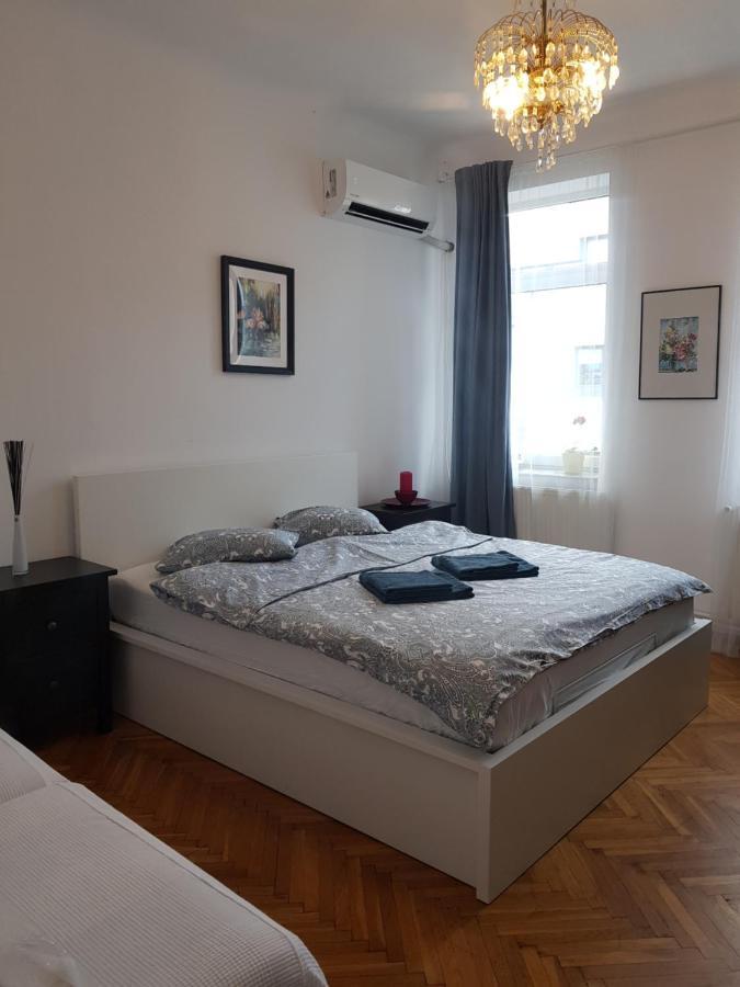 12 Residence Cotroceni Boekarest Buitenkant foto